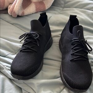 Women’s Black Athletic Shoes